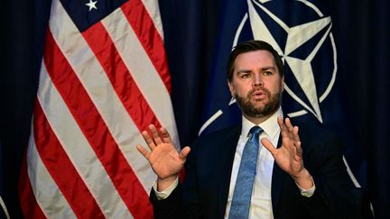 Le vice-président américain J.D. Vance, à Munich (Allemagne), le 14 février 2025. (TOBIAS SCHWARZ / AFP)